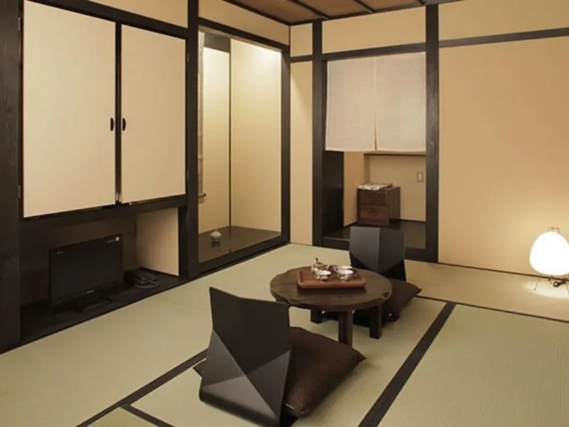 Kyomachiya Ryokan Sakura Urushitei Kyoto 3*,  Japan
