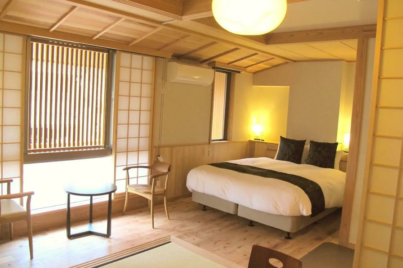 ***  Kyomachiya Ryokan Sakura Urushitei Kyoto Japan